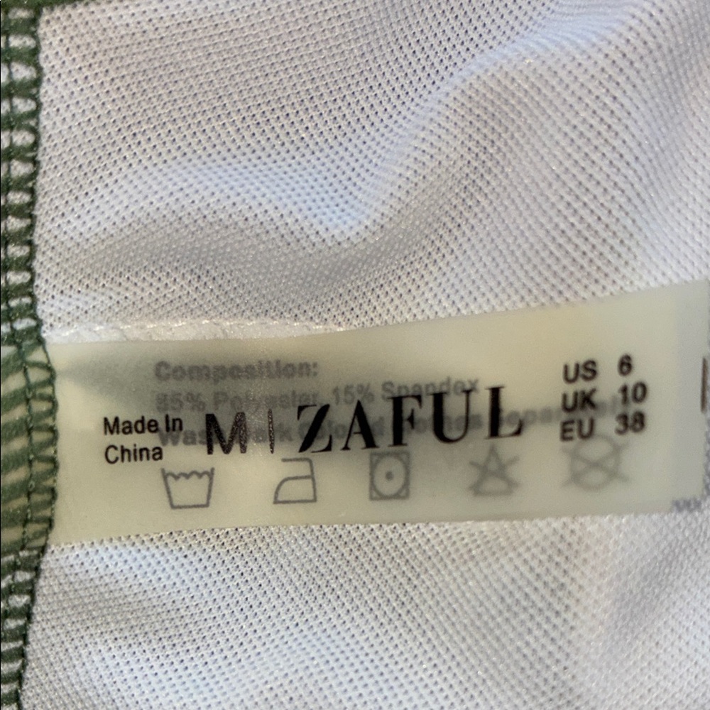 M | Zaful Elegant Green Ruffled Bikini Set WrapAround Strings Ruched Back Size 6 - Picture 2 of 10